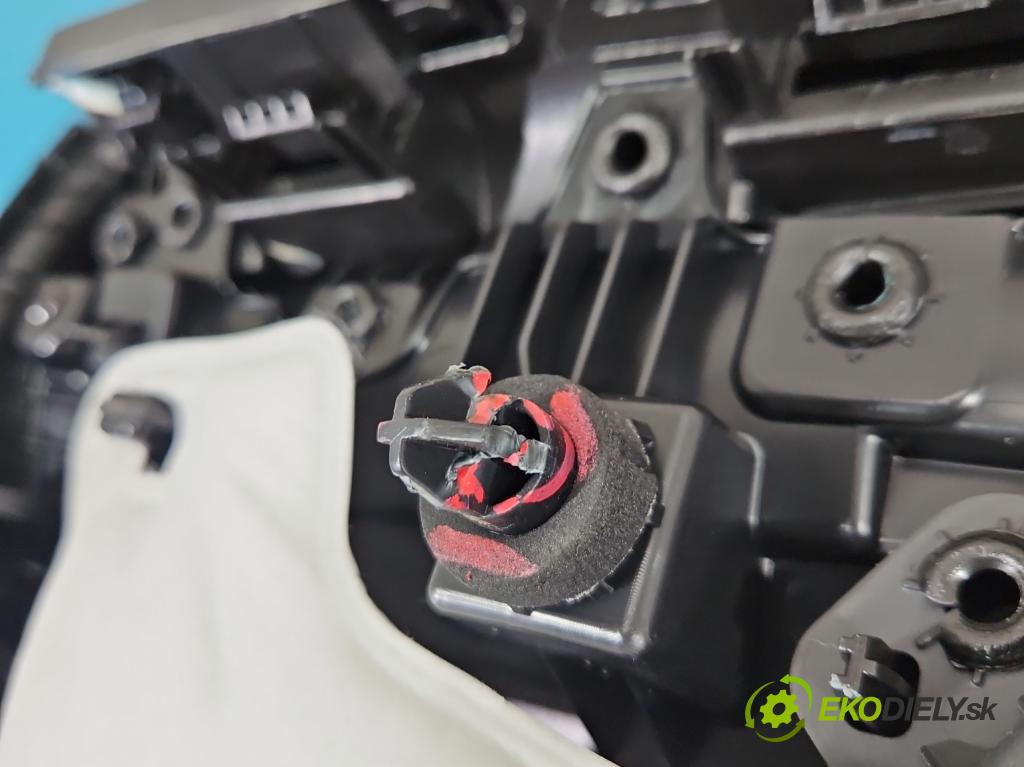BYD ATTO 2 0.0 177 HP automatic 130 kW 5- Čalounictví: dvere predné ľavé SC3E-6102310
