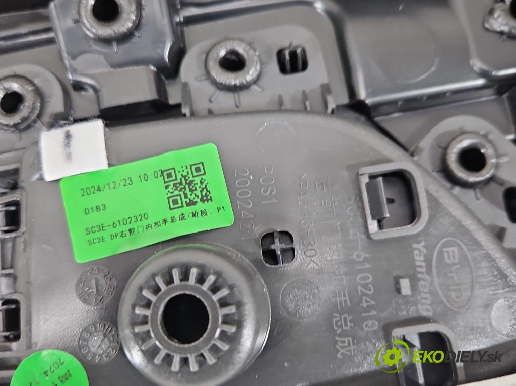 BYD ATTO 2 0.0 177 HP automatic 130 kW 5- Čalounictví: dvere predné pravé SC3E-6102410