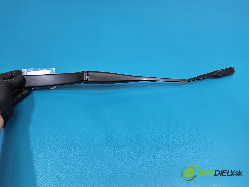 BYD ATTO 2  0.0 177 hp automatic 130 kW  5- rameno stěrače levé SC3EAN-5205120