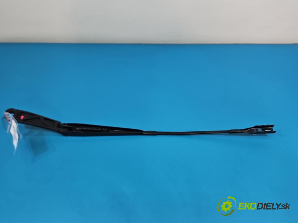 BYD ATTO 2  0.0 177 hp automatic 130 kW  5- rameno stěrače pravé SC3EAN-5205220