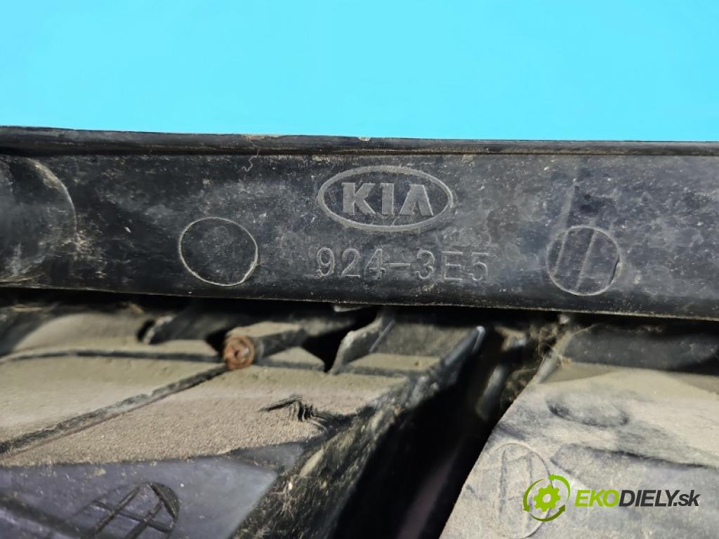 Kia Sorento I 2003-2009 3.3 V6 247HP automatic 182 kW 3342 cm3 5- svetlo / reflektor zadné pravé blatník