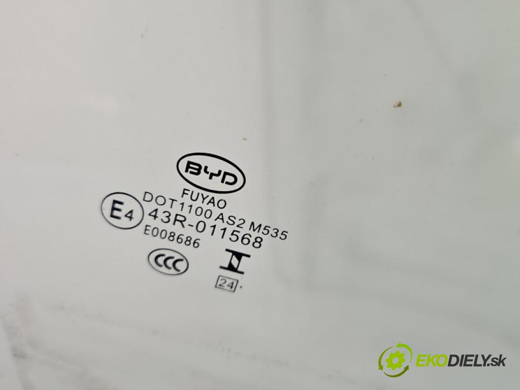 BYD ATTO 2 0.0 177 hp automatic 130 kW  5- sklo dveře přední pravé