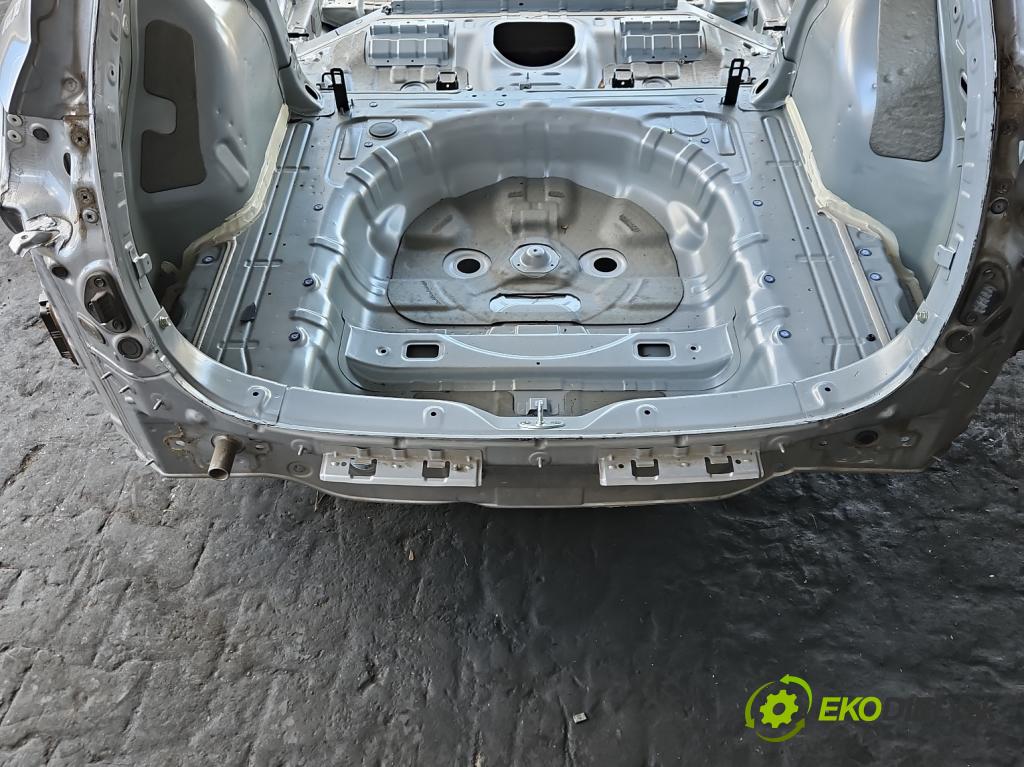 Hyundai I30 III 2016- 1.5 dpi 110 hp manual 80.9 kW 1498 cm3 5- stěna zadní 