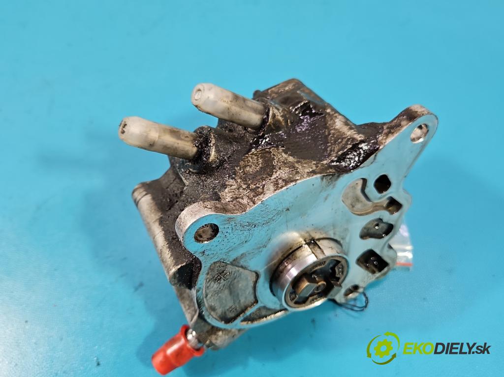 Audi A3 8P 2003-2012 2.0 tdi 140 hp manual 103 kW 1968 cm3 5- čerpadlo vákuum 03G145209