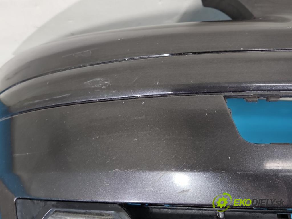 Audi A3 8P 2003-2012 2.0 tdi 140 hp manual 103 kW 1968 cm3 5- nárazník přední  (Klika dveří ostatní)