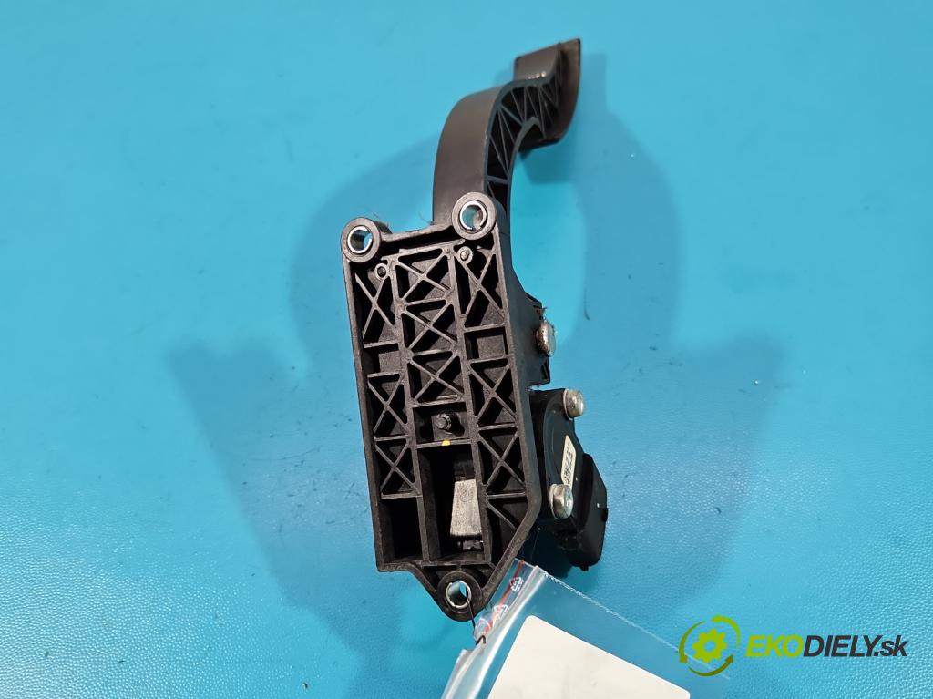 Kia Sorento I 2003-2009 3.3 V6 automatic 182 kW 3342 cm3 5- pedal plyn potenciometr: DA4D057-3E400