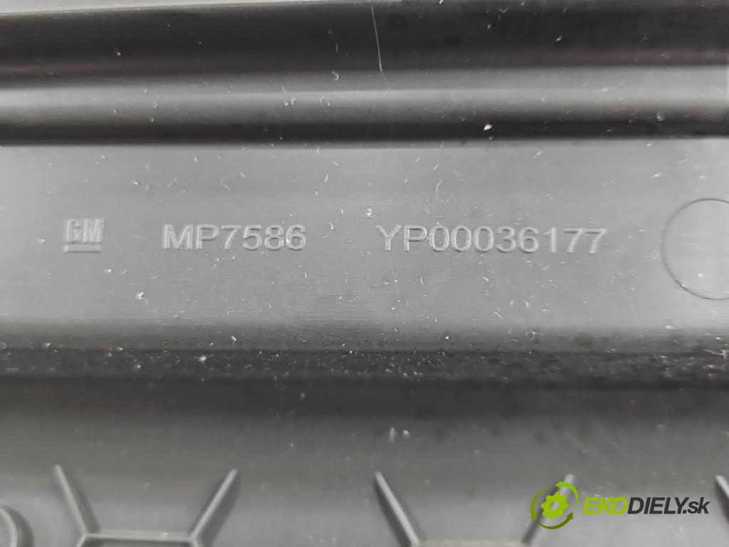 Opel Grandland 2017–2024 1.2 T 131 hp manual 96 kW 1199 cm3 5- Tapacír: kufrových dveří