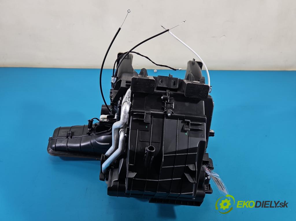 Renault Express 1.5 dci 95 hp manual 70 kW 1461 cm3 5- radiátor 272705910R (Radiátor topení)