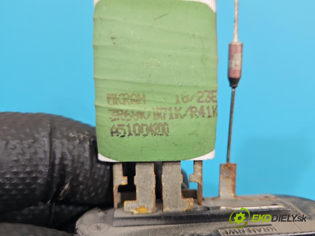 Renault Express 1.5 dci 95 hp manual 70 kW 1461 cm3 5- rezistor