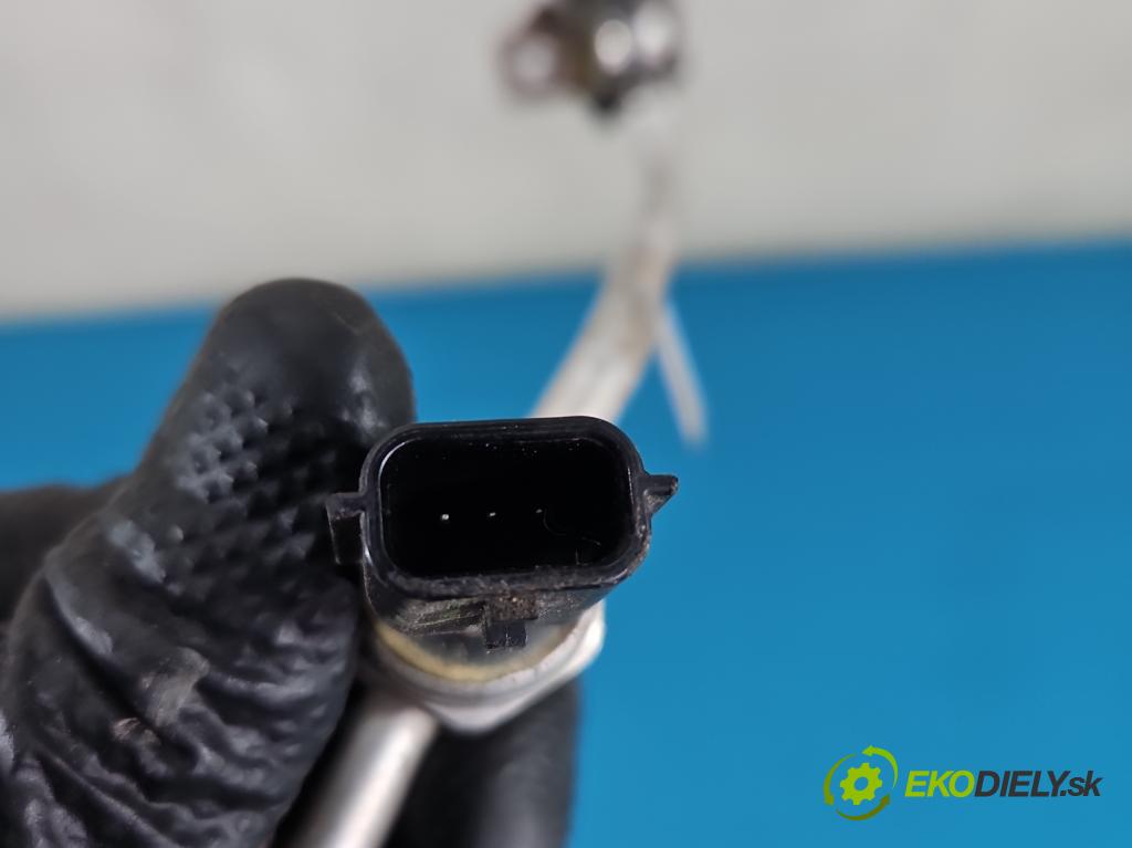 Renault Express 1.5 dci 95 HP manual 70 kW 1461 cm3 5- rúrka klimatizácie 924406267R