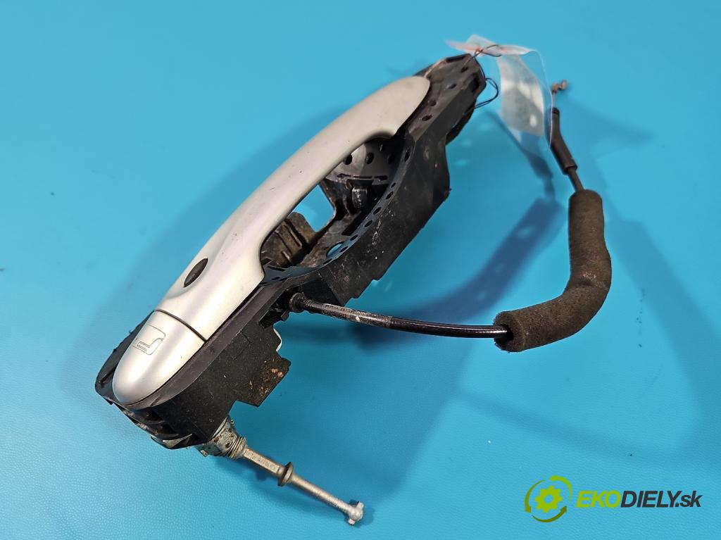Renault Fluence 1.6 16V 111KM manual 82 kW 1598 cm3 4- rukoväť predné ľavé mimo: 806070032R (Kľučka dverí vonkajšia predná ľavá)