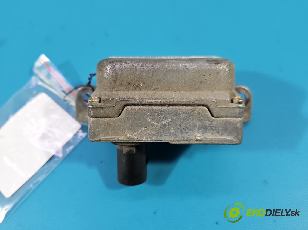 Vw Golf IV 1997-2003 1.6b 105 HP manual 77 kW 1598 cm3 5- snímač ESP 1J0907655A