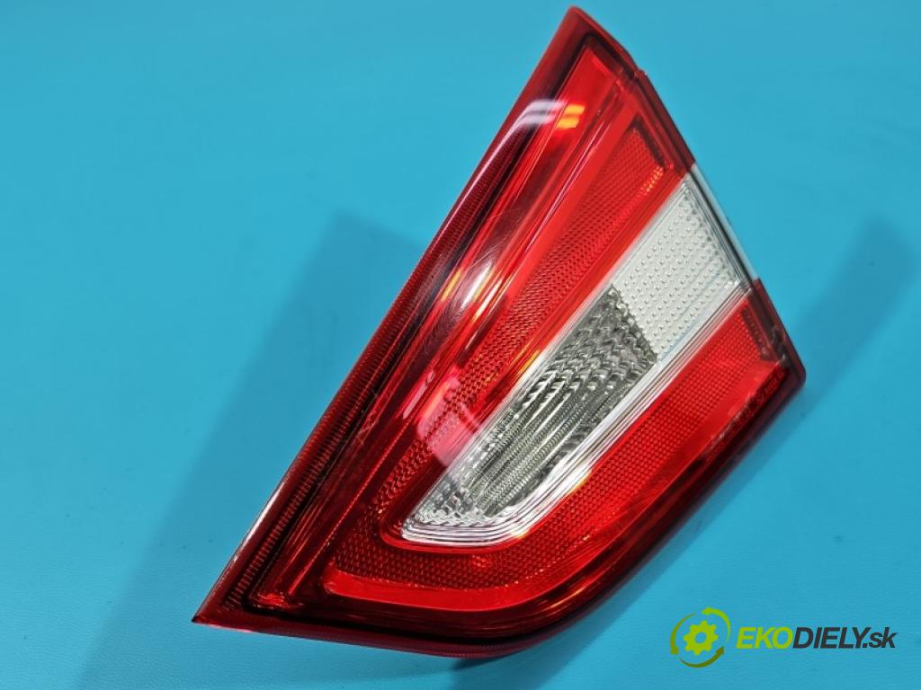 Suzuki SX4 S-Cross 2013-2021 1.4 T 140 hp automatic 103 kW 1373 cm3 5- světlo zadní pravé kufrových dveří