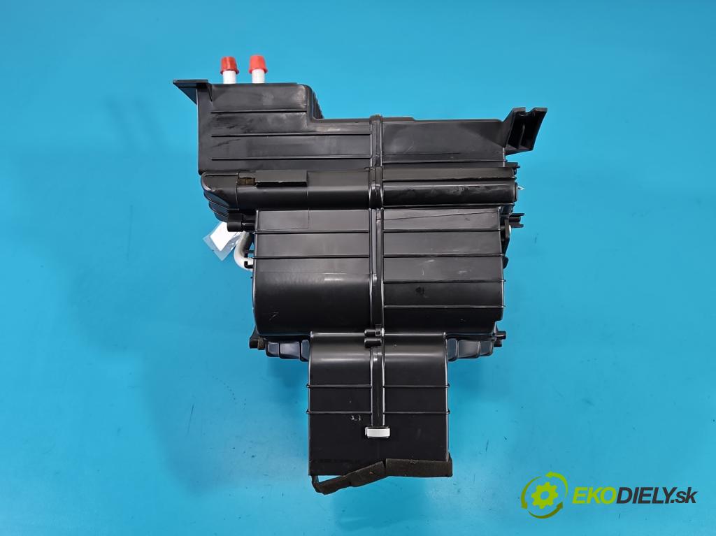 Kia Sorento I 2003-2009 3.3 V6 automatic 182 kW 3342 cm3 5- radiátor  (Radiátor topení)
