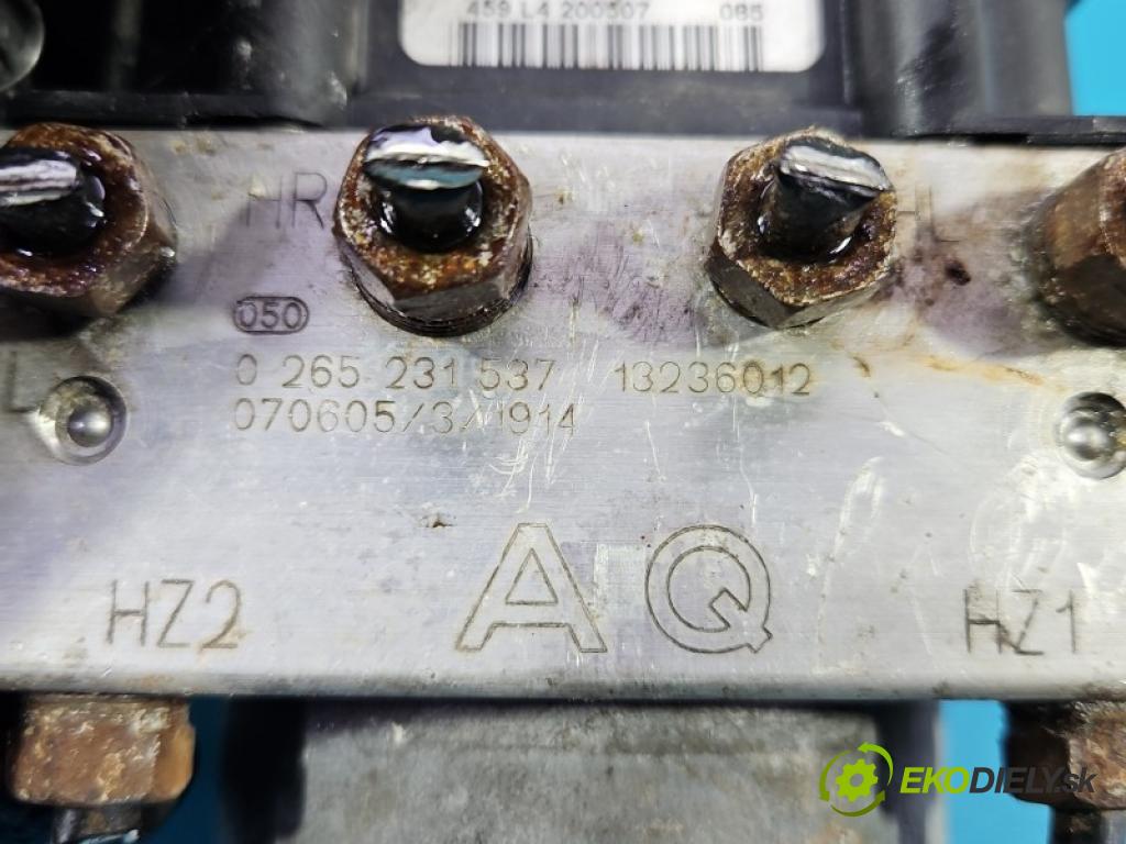 Opel Corsa D 2006-2014 1.2 16V 80 HP manual 59 kW 1229 cm3 3- čerpadlo abs 0265231537 (Pumpa ABS)