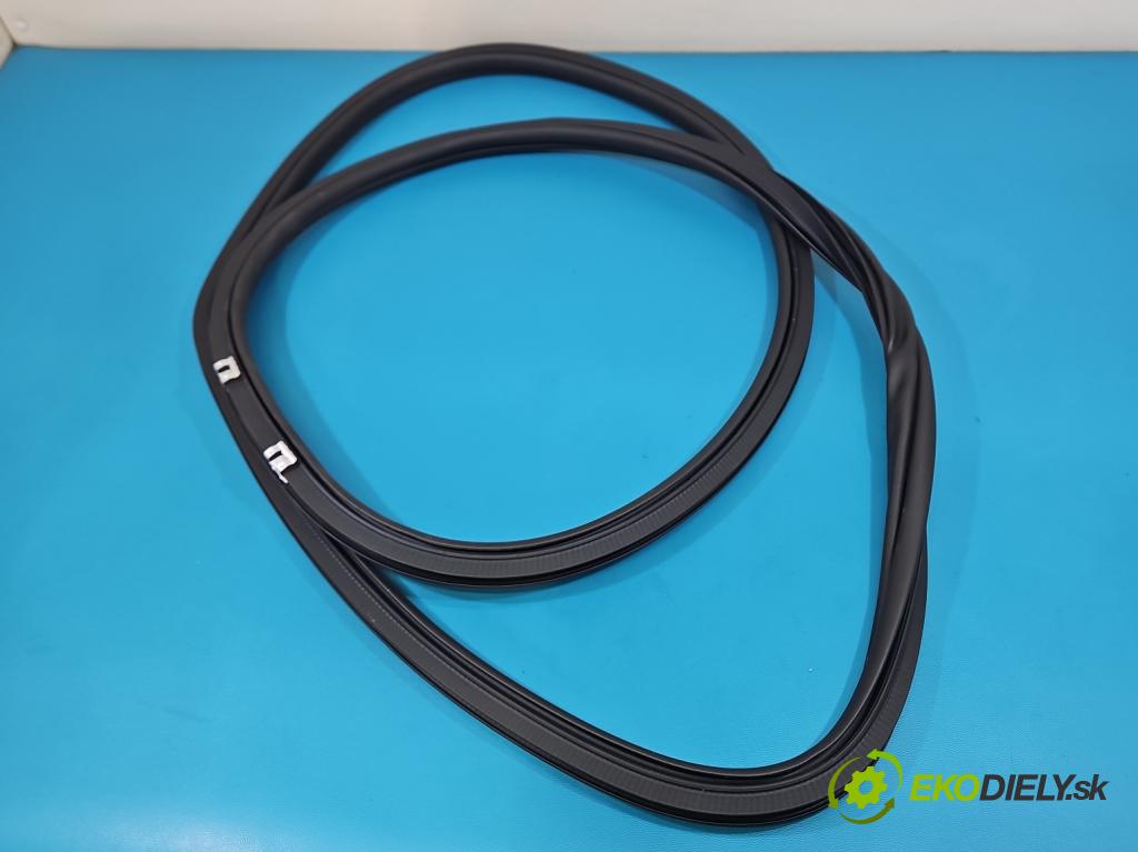 BYD ATTO 2  0.0 177 HP automatic 130 kW  5- Těsnění: dvere zadné pravé  (Karoséria ostatné)