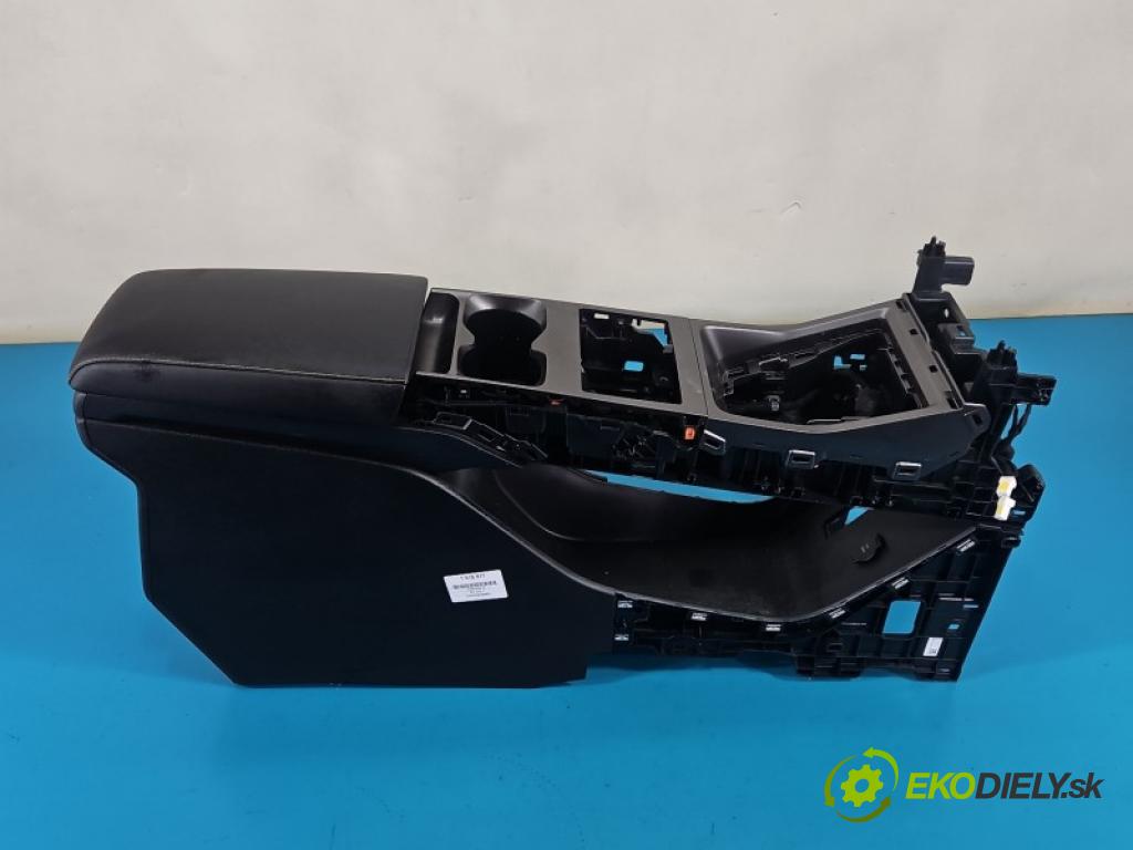 BYD ATTO 2 0.0 177 HP automatic 130 kW  5- operadlo SC3E-5305030 (Lakťová opierka)