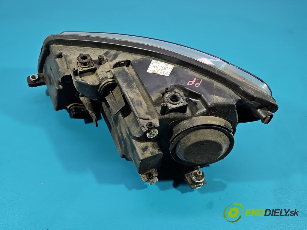 Vw Caddy III 2K 2003-2020 1.6 tdi 75 HP manual 55 kW 1598 cm3 5- Reflektor: pravý  (Svetlo predné pravé)