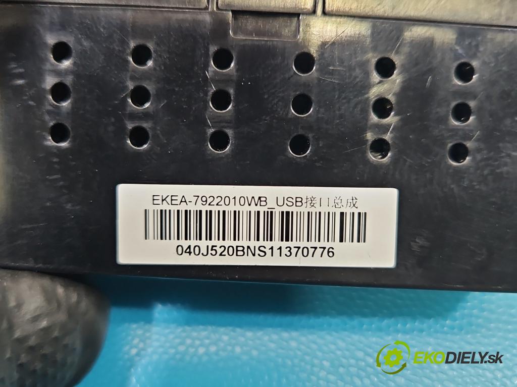 BYD ATTO 2  0.0 177 HP automatic 130 kW  5- zásuvka USB 7922010WB