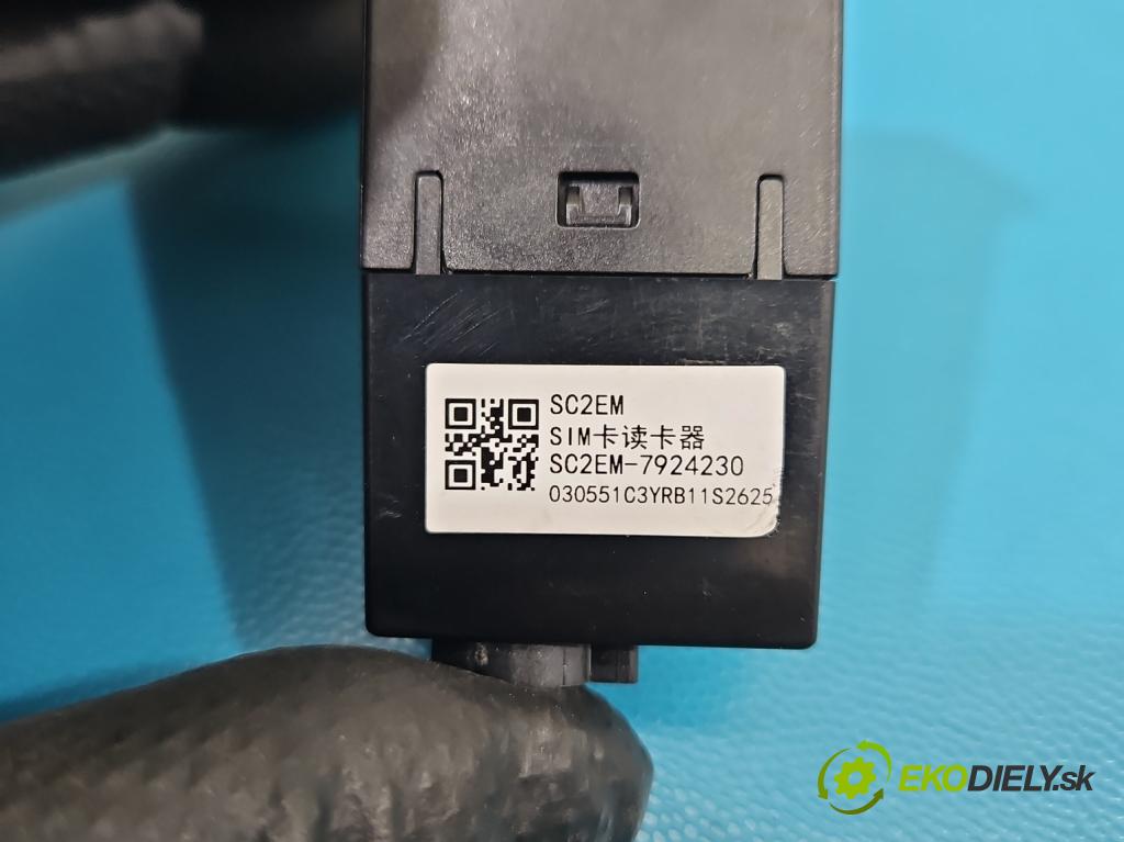 BYD ATTO 2  0.0 177 HP automatic 130 kW  5- zásuvka USB SC2EM-7924230