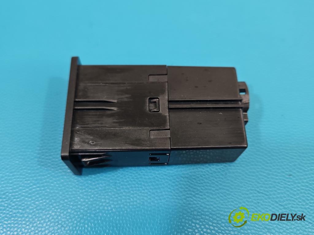 BYD ATTO 2  0.0 177 HP automatic 130 kW  5- zásuvka USB SC2EM-7924230