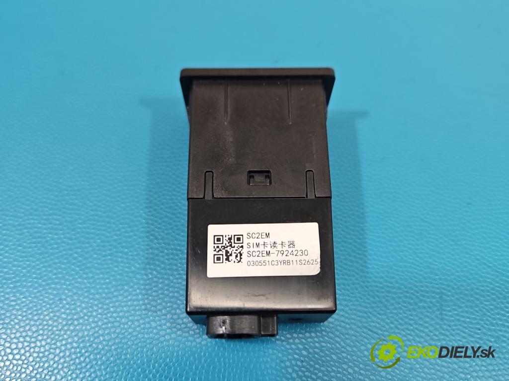 BYD ATTO 2  0.0 177 HP automatic 130 kW  5- zásuvka USB SC2EM-7924230