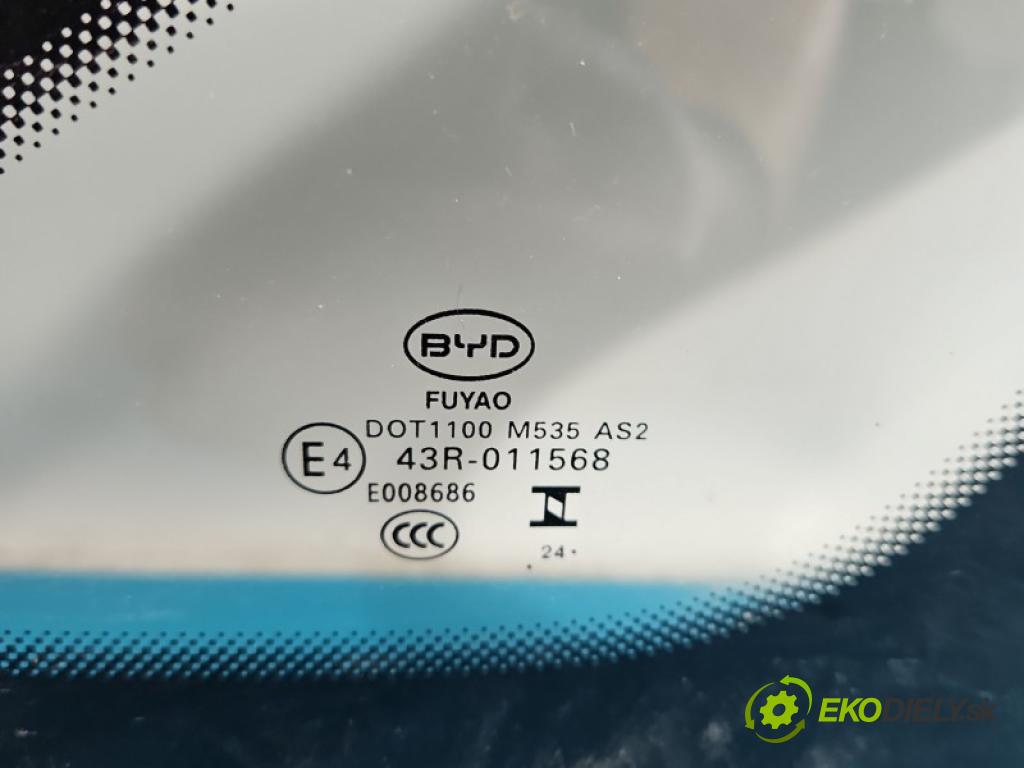 BYD ATTO 2 0.0 177 hp automatic 130 kW  5- sklo zadní pravé