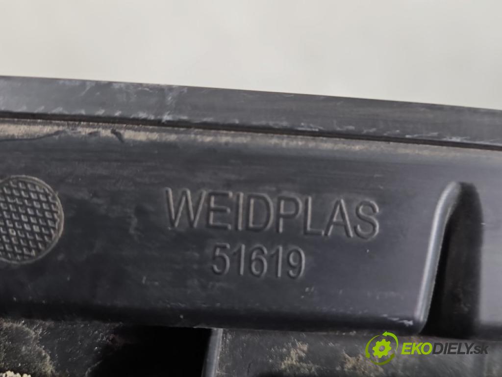 Opel Grandland 2017–2024 1.2 T 131 hp manual 96 kW 1199 cm3 5- torpédo 9810110480 (Plast pod čelním sklem)