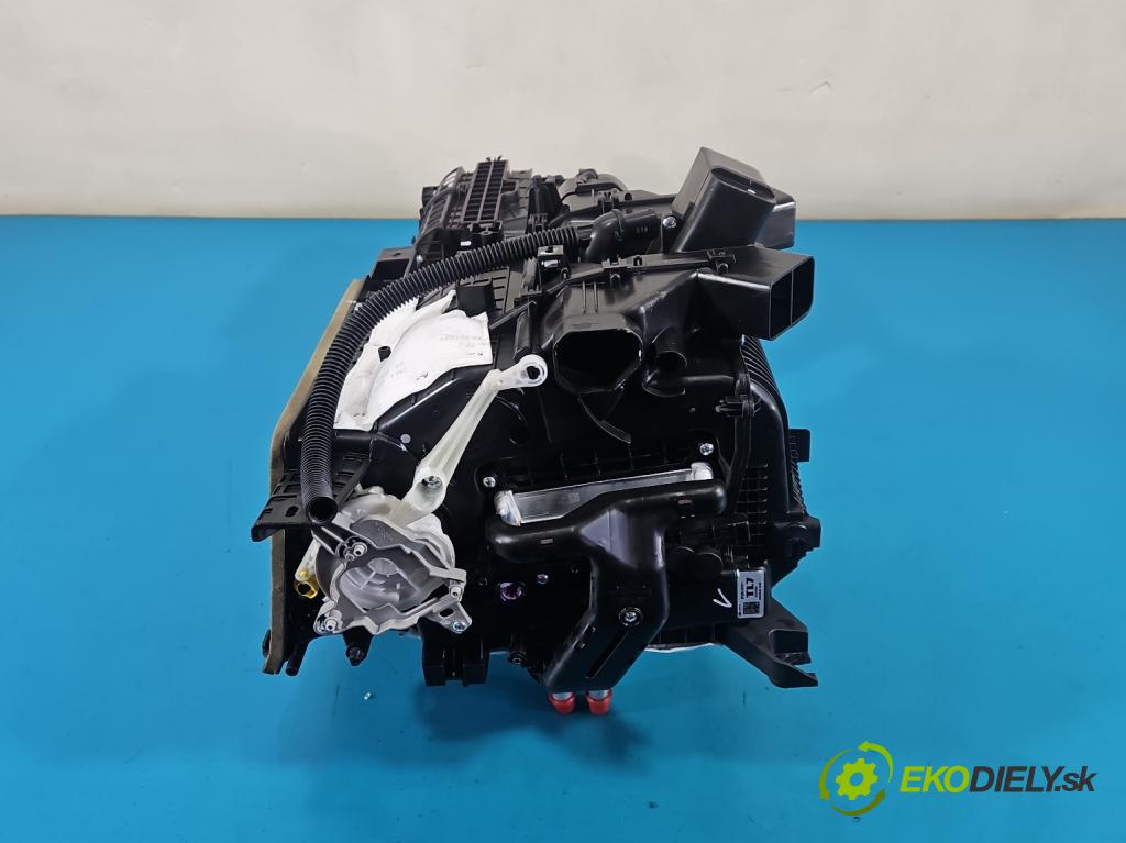 Hyundai Tucson IV 2020- 1.6 T-GDI 150 hp manual 110.1 kW 1598 cm3 5- radiátor 97200-N7071 (Radiátor topení)