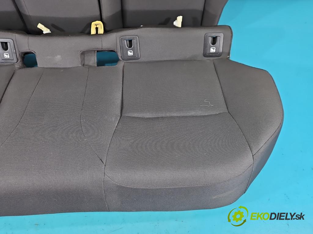 Toyota Corolla E21 2019- 1.6 16V 132 hp manual 97 kW 1598 cm3 4- Pohovka: zadní  (Sedadlo)