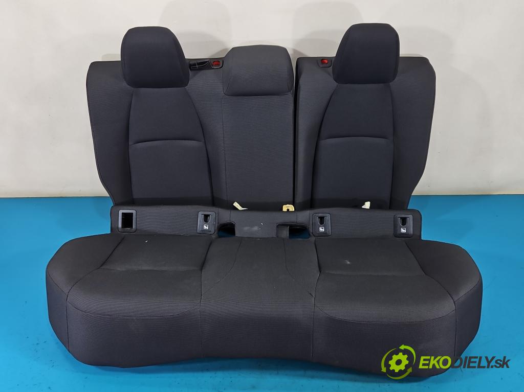 Toyota Corolla E21 2019- 1.6 16V 132 hp manual 97 kW 1598 cm3 4- Pohovka: zadní  (Sedadlo)
