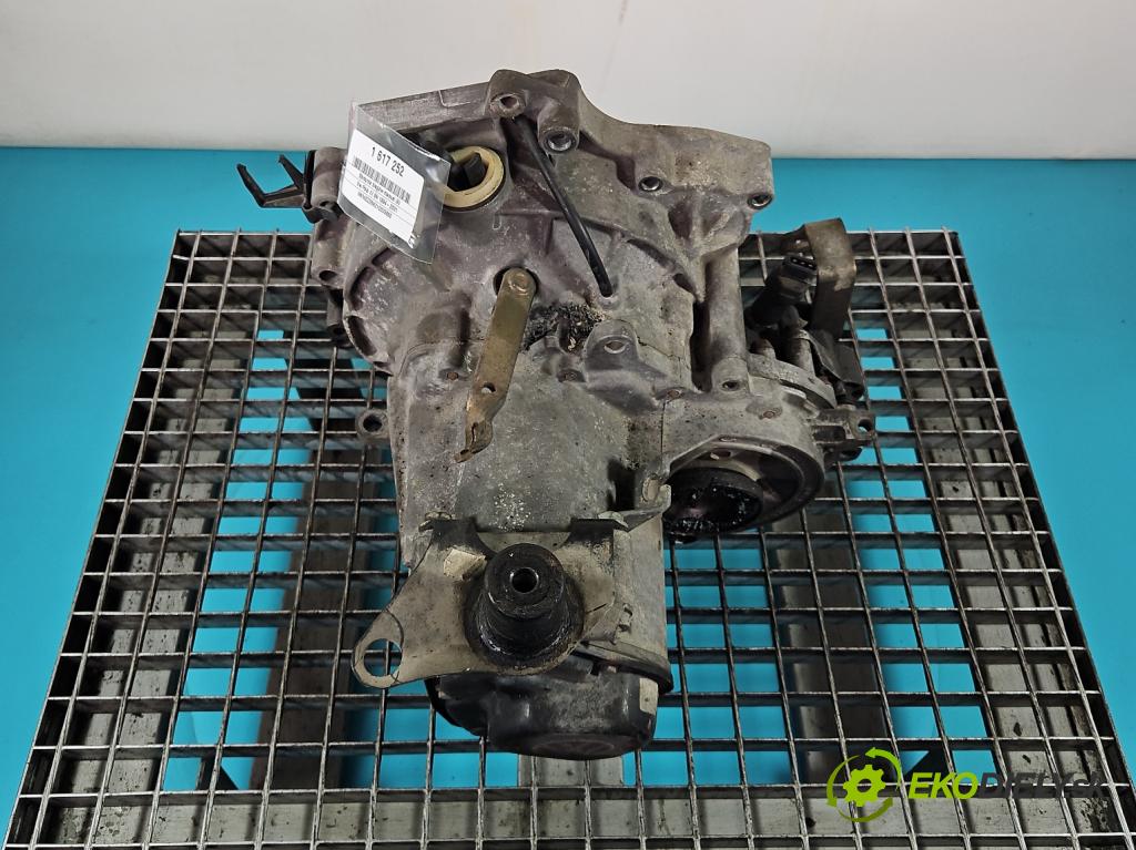 Vw Polo III 6N 1994-2001 1.0 MPI 50KM manual 37 kW 999 cm3 3- prevodovka stupeň,rýchlosť manual ESY