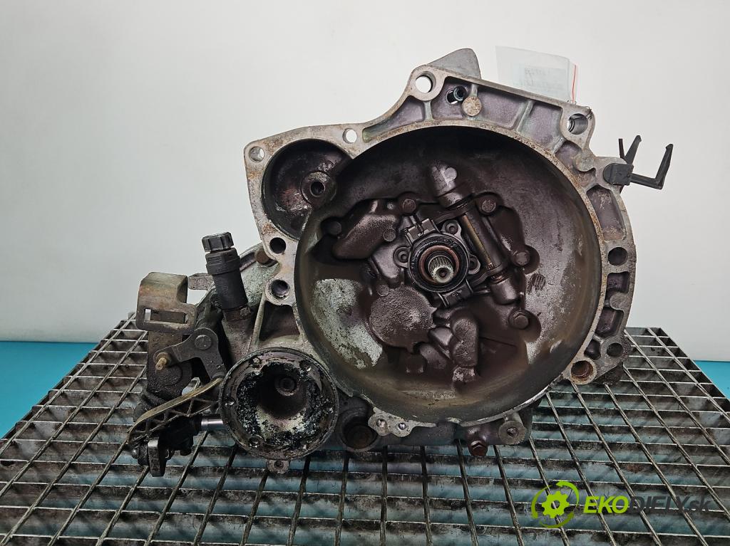 Vw Polo III 6N 1994-2001 1.0 MPI 50KM manual 37 kW 999 cm3 3- prevodovka stupeň,rýchlosť manual ESY