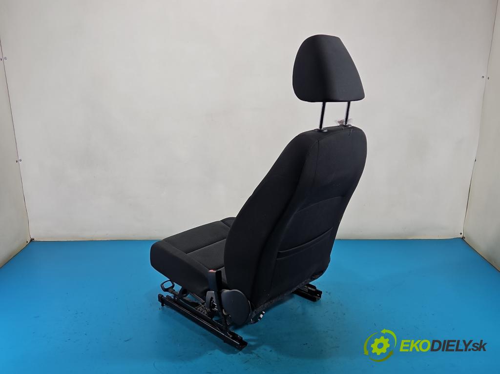 Vw Golf VI 2008-2013 1.6 tdi 105 HP manual 77 kW 1598 cm3 5- Sedačka pravý (Sedadlo)