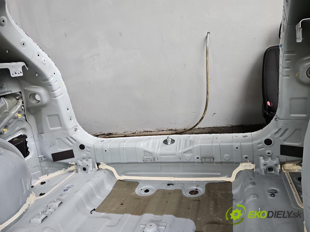 Hyundai Tucson IV 2020- 1.6 T-GDI 150 hp manual 110.1 kW 1598 cm3 5- stěna zadní
