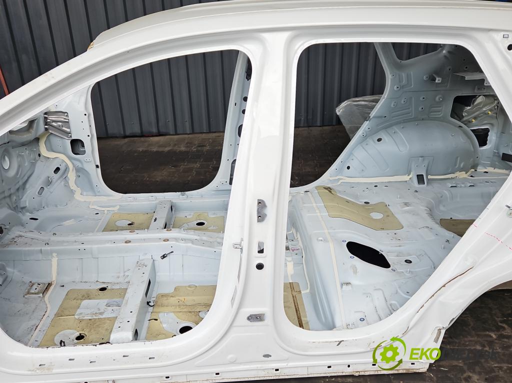 Hyundai Tucson IV 2020- 1.6 T-GDI 150 hp manual 110.1 kW 1598 cm3 5- práh levý  (Karoserie ostatní)