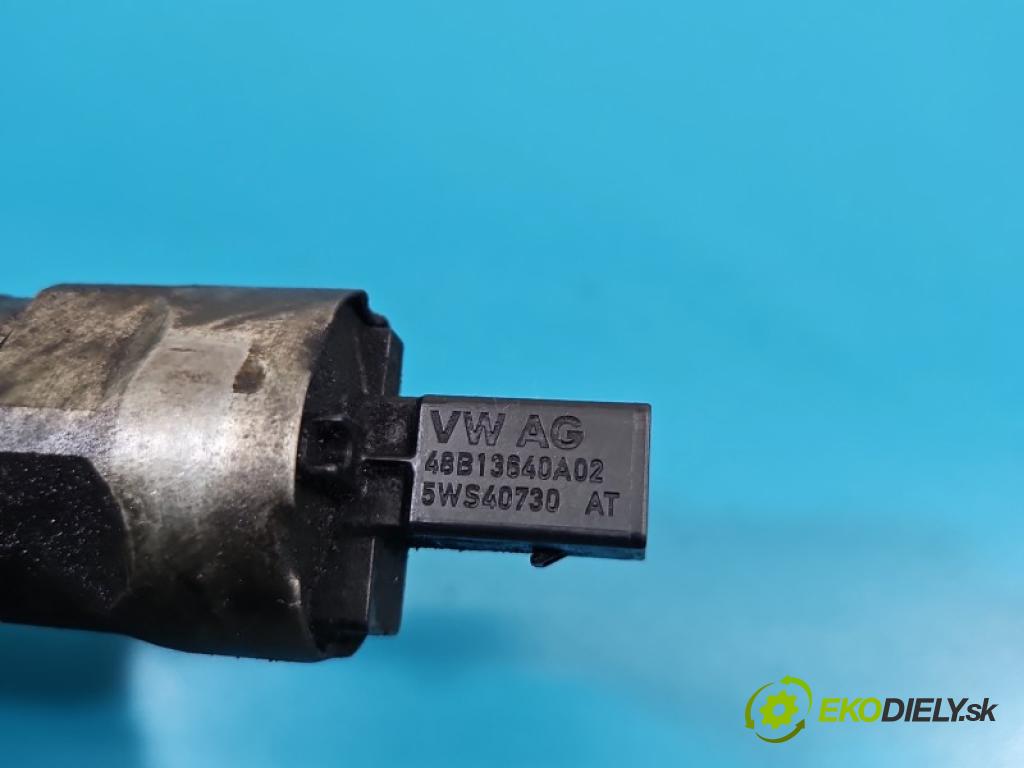 Vw Caddy III 2K 2003-2020 1.6 tdi 75 hp manual 55 kW 1598 cm3 5- lišta vstřikovací 03L130089B (Vstřikovací lišta)