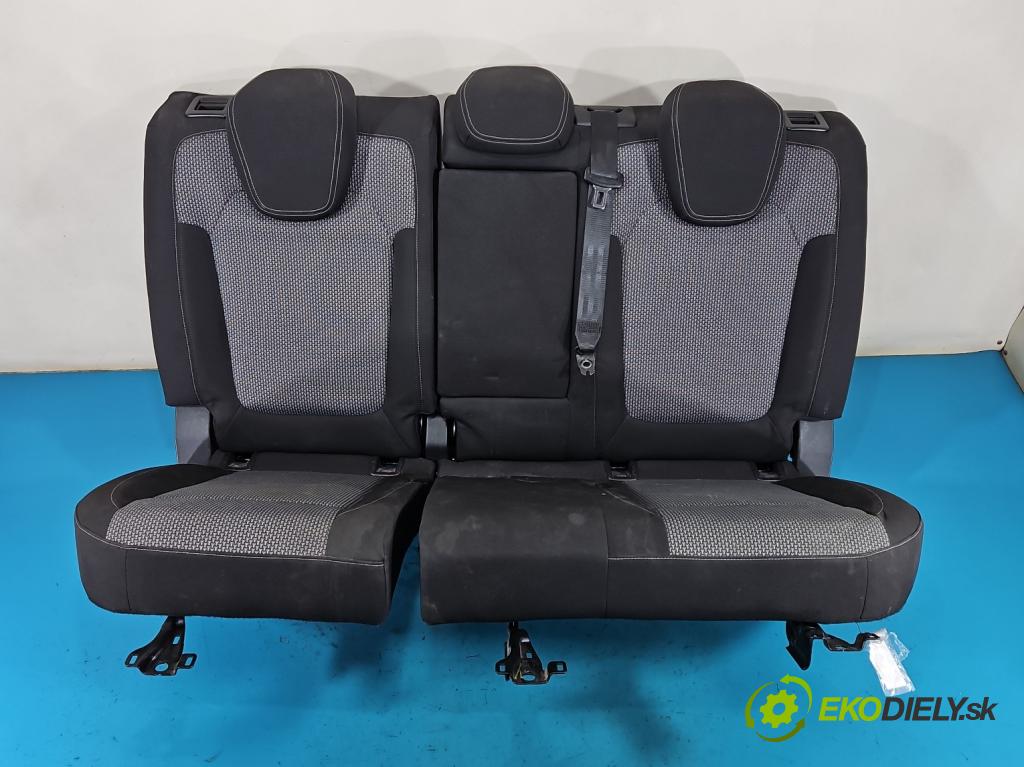 Opel Grandland 2017–2024 1.2 T 131 hp manual 96 kW 1199 cm3 5- Pohovka: zadní  (Sedadlo)