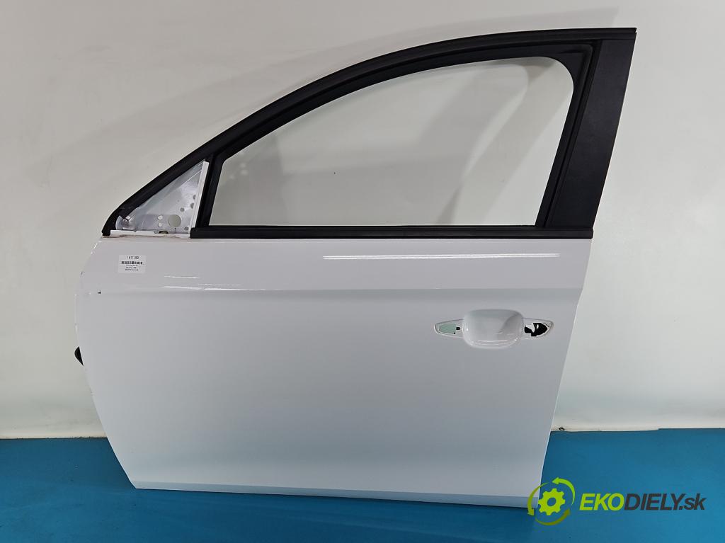 Opel Corsa F 2019- 1.2 12V 75 hp manual 55 kW 1199 cm3 5- dveře přední levé  (Klika dveří ostatní)