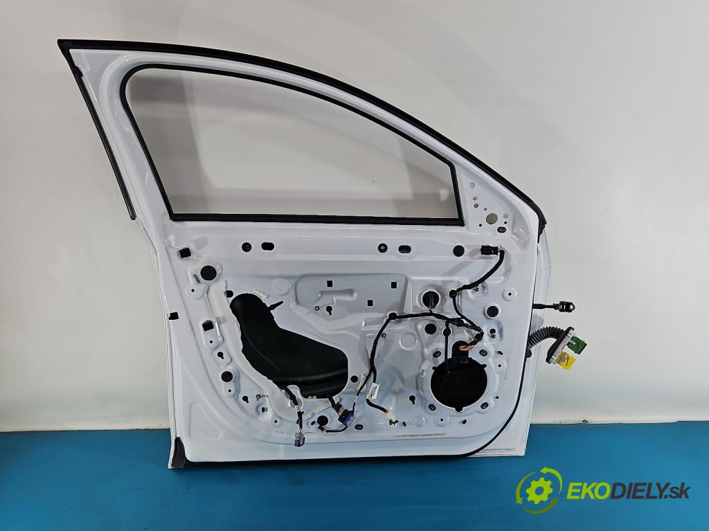 Opel Corsa F 2019- 1.2 12V 75 hp manual 55 kW 1199 cm3 5- dveře přední levé  (Klika dveří ostatní)