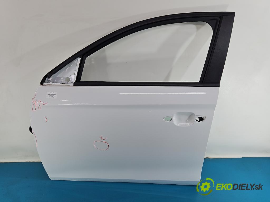 Opel Corsa F 2019- 1.2 12V 75 hp manual 55 kW 1199 cm3 5- dveře přední levé  (Klika dveří ostatní)
