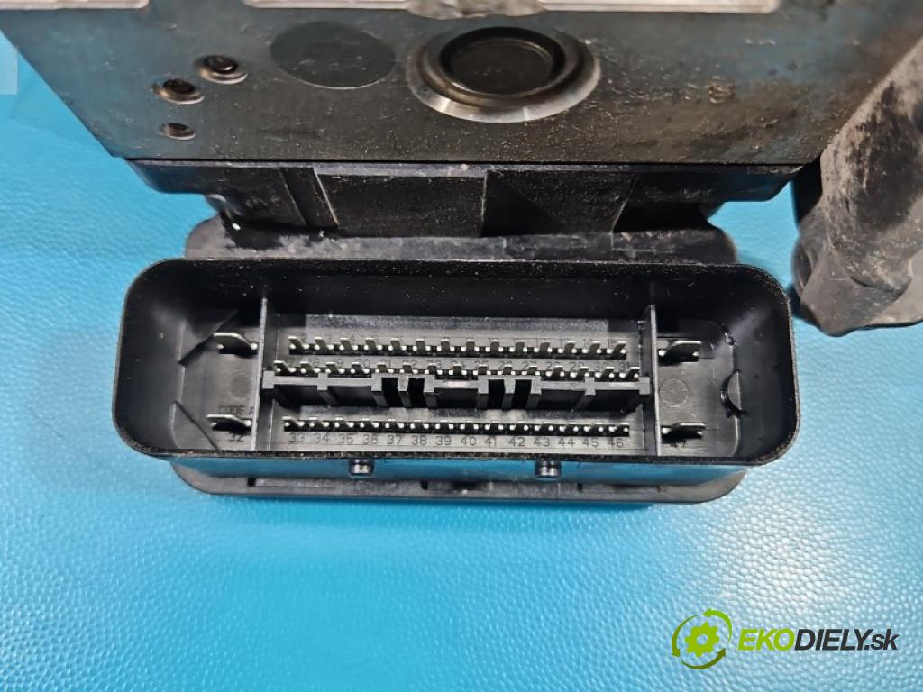 Vw Golf VI 2008-2013 1.6 tdi 105 HP manual 77 kW 1598 cm3 5- čerpadlo abs 1K0907379BJ (Pumpa ABS)