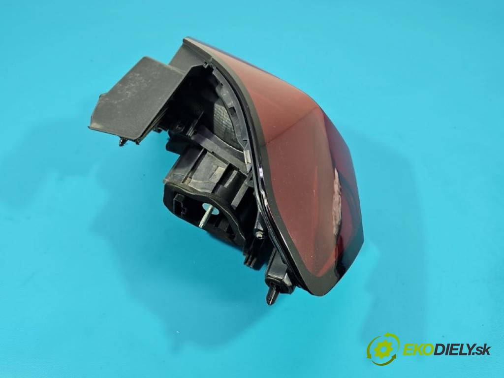 Opel Corsa F 2019- 1.2 12V 75 hp manual 55 kW 1199 cm3 5- světlo zadní levé blatník: 9829317380