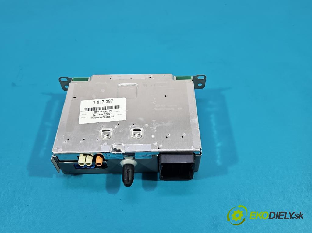 Opel Corsa F 2019- 1.2 12V 75 HP manual 55 kW 1199 cm3 5- Radio originál 9847854380