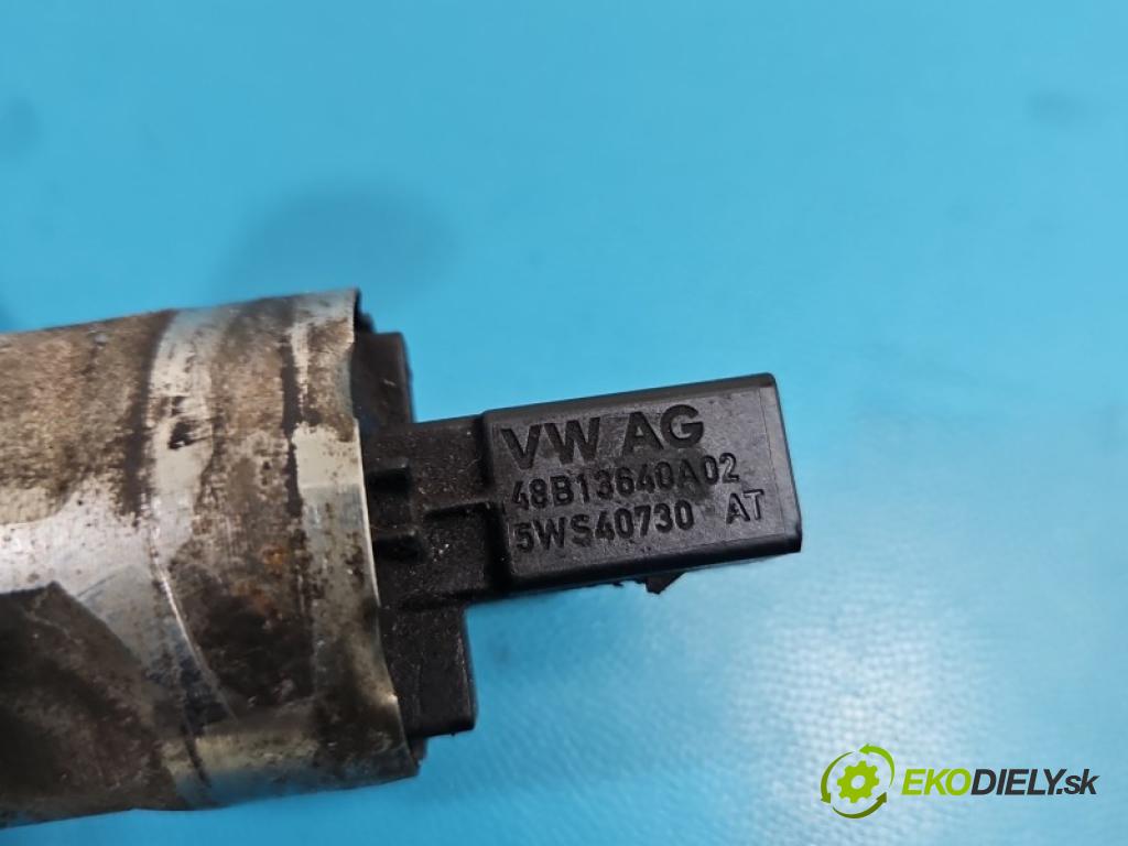 Vw Golf VI 2008-2013 1.6 tdi 105 hp manual 77 kW 1598 cm3 5- lišta vstřikovací 03L089H (Vstřikovací lišta)