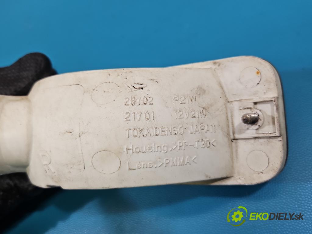 Daihatsu Terios 1997-2005 1.3 16V 86 HP manual 63 kW 1298 cm3 5- svetlo / reflektor zadné pravé nárazník