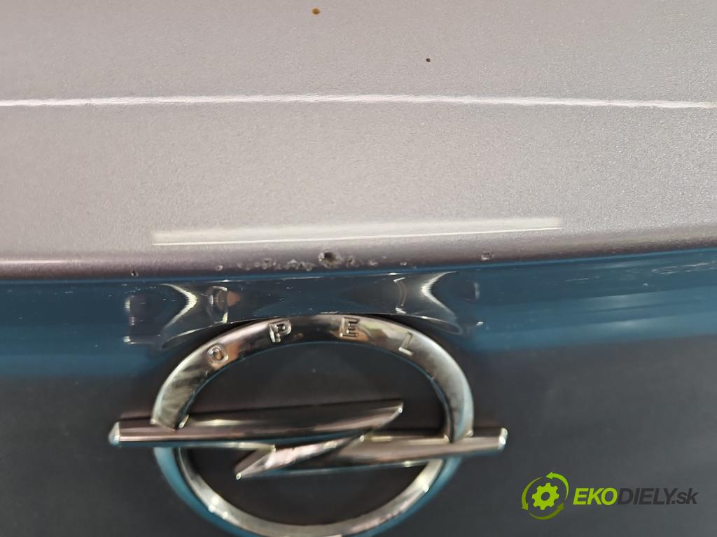 Opel Grandland 2017–2024 1.2 T 131 HP manual 96 kW 1199 cm3 5- zadna kufor  (Kapota zadná (kufor))