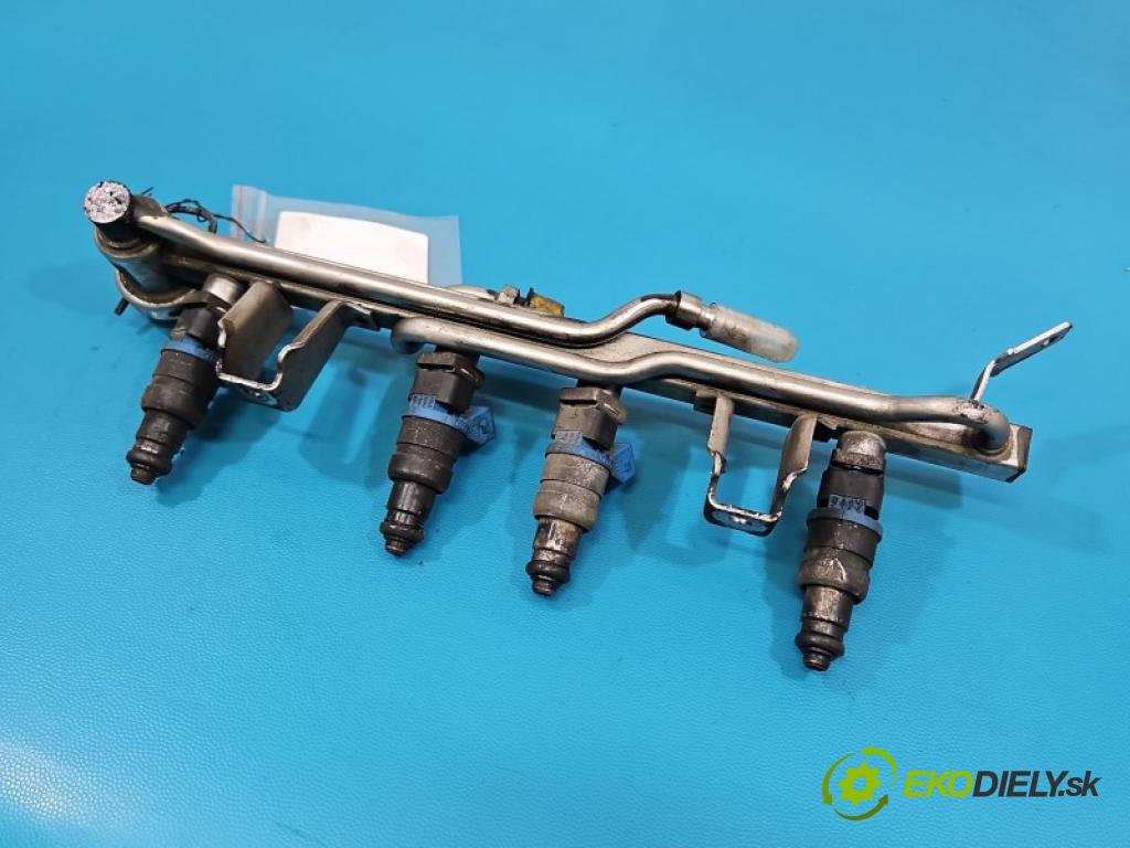 Audi A4 B5 1994-2001 1.6 8V 101 hp manual 74 kW 1595 cm3 4- vstřikovač benzín: 06B133551L