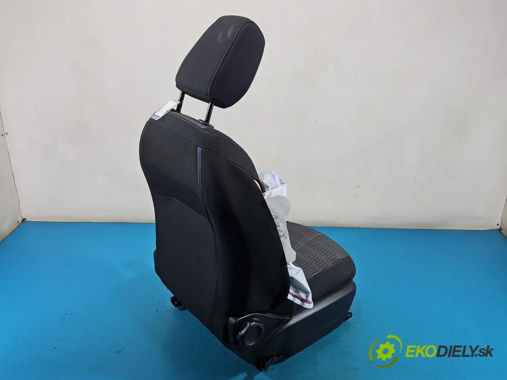 Opel Corsa F 2019- 1.2 12V 75 HP manual 55 kW 1199 cm3 5- Sedačka pravý (Sedadlo)