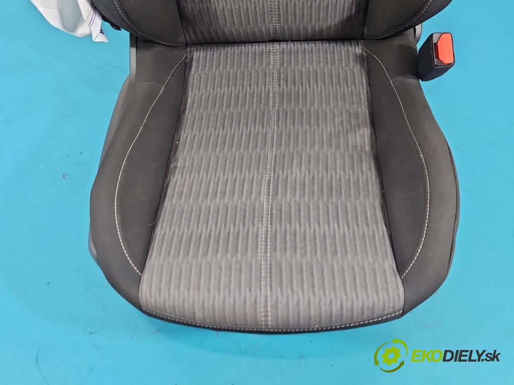 Opel Corsa F 2019- 1.2 12V 75 HP manual 55 kW 1199 cm3 5- Sedačka pravý (Sedadlo)